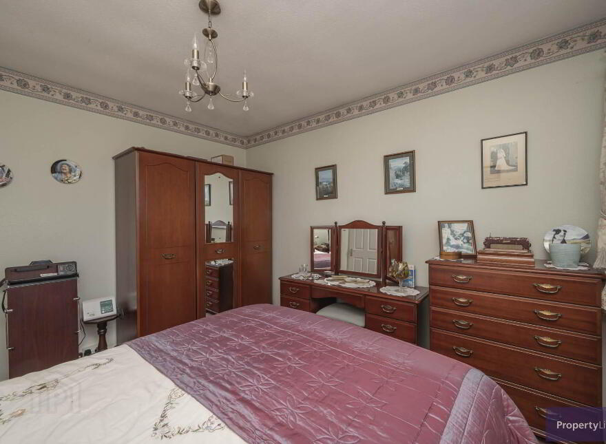 9 Ashley Park, Armagh, BT60 1EU