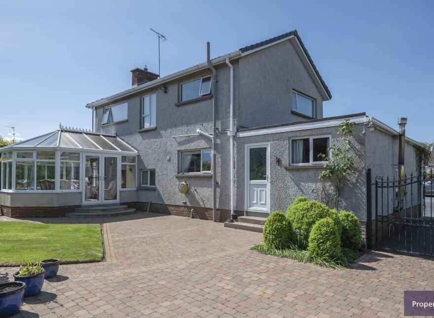 9 Ashley Park, Armagh, BT60 1EU