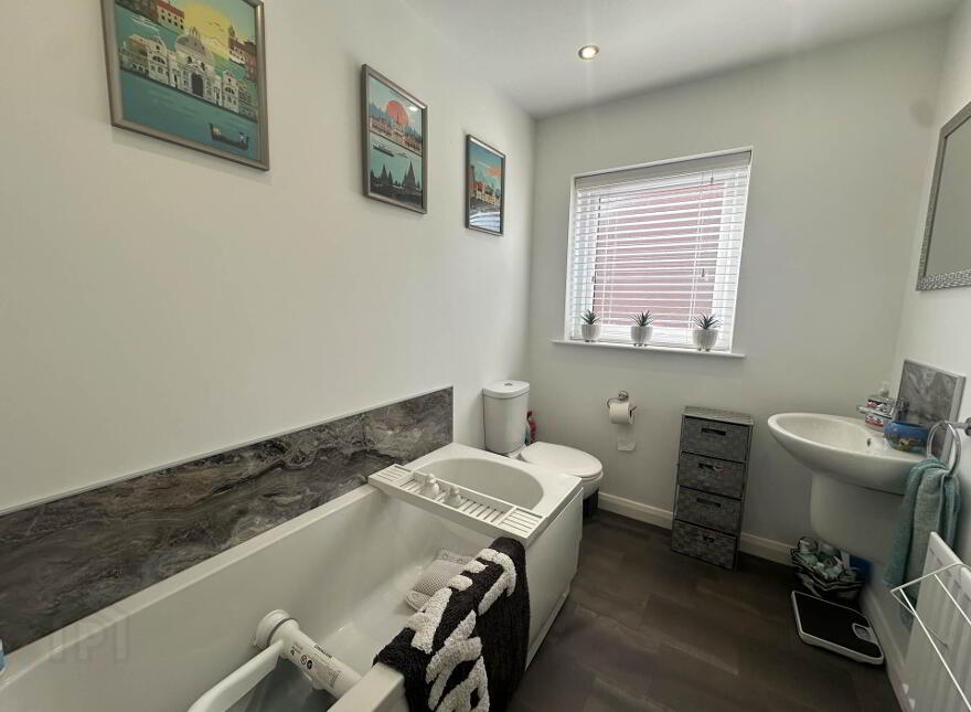 153 Blackthorn Rise, Larne, BT40 2HL