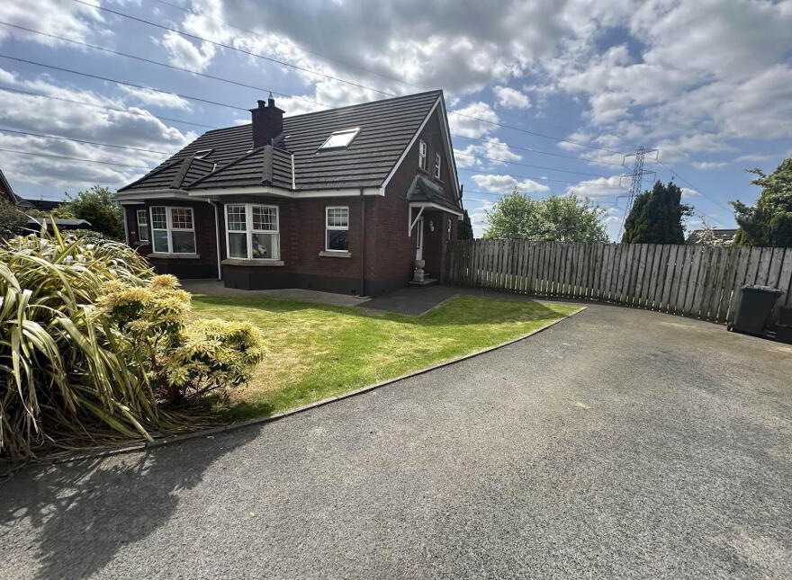 125 Ballylenaghan Heights, Belfast, BT8 6WJ photo