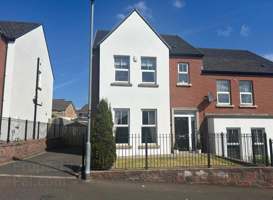 149 Birch Hill, Waterside, Derry / Londonderry, BT47 2FL photo