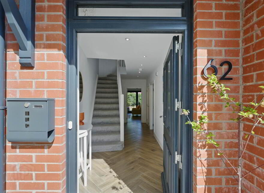 62 Earlswood Road, Ballyhackamore, Belfast, BT4 3DZ