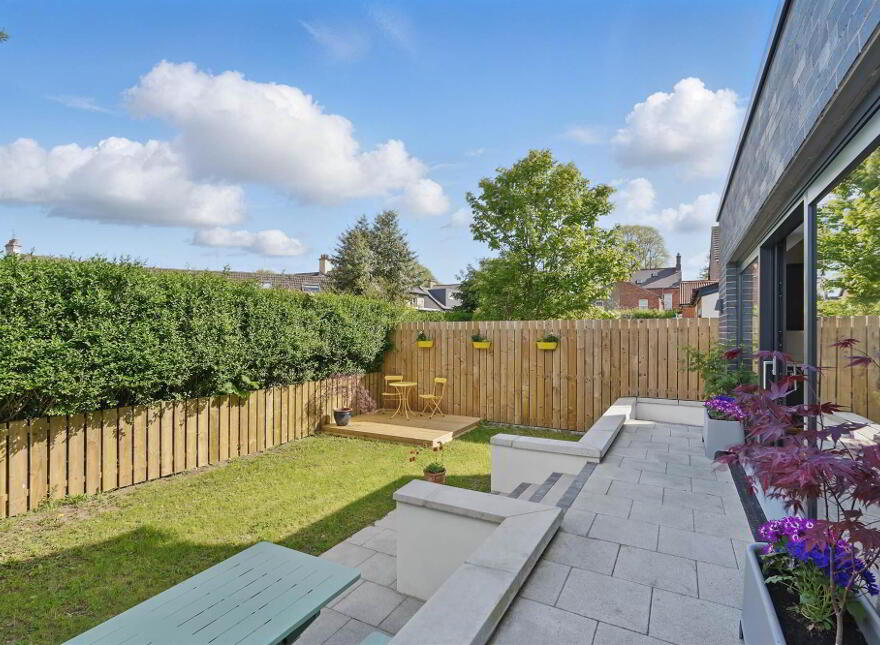 62 Earlswood Road, Ballyhackamore, Belfast, BT4 3DZ