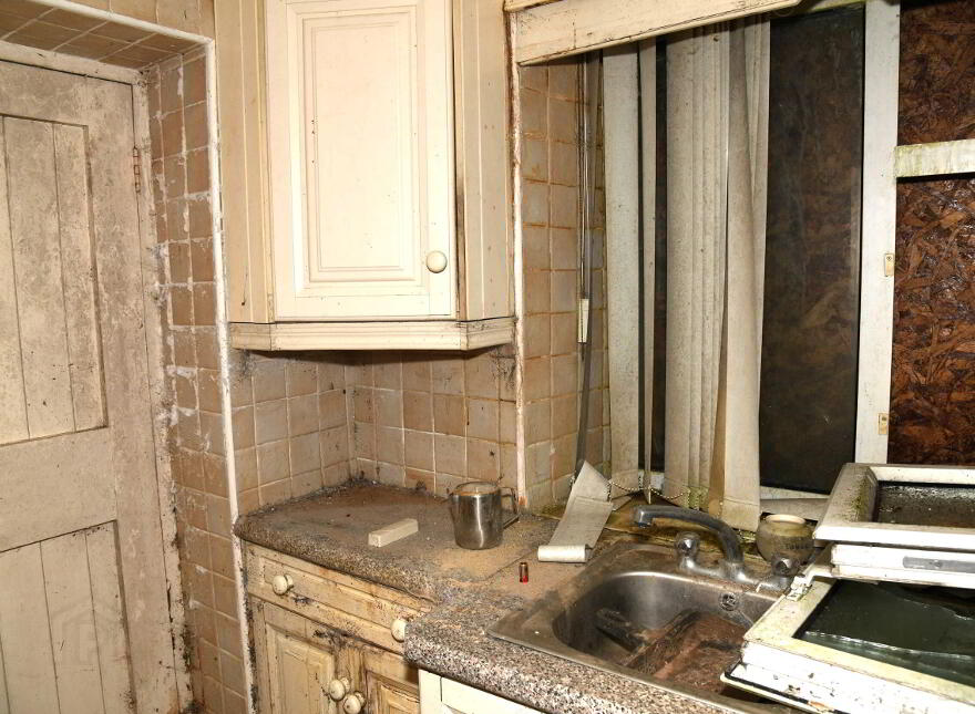 No. 6 St. Jarlath' S Place, Bishop Street, Tuam,Galway, H54PY11