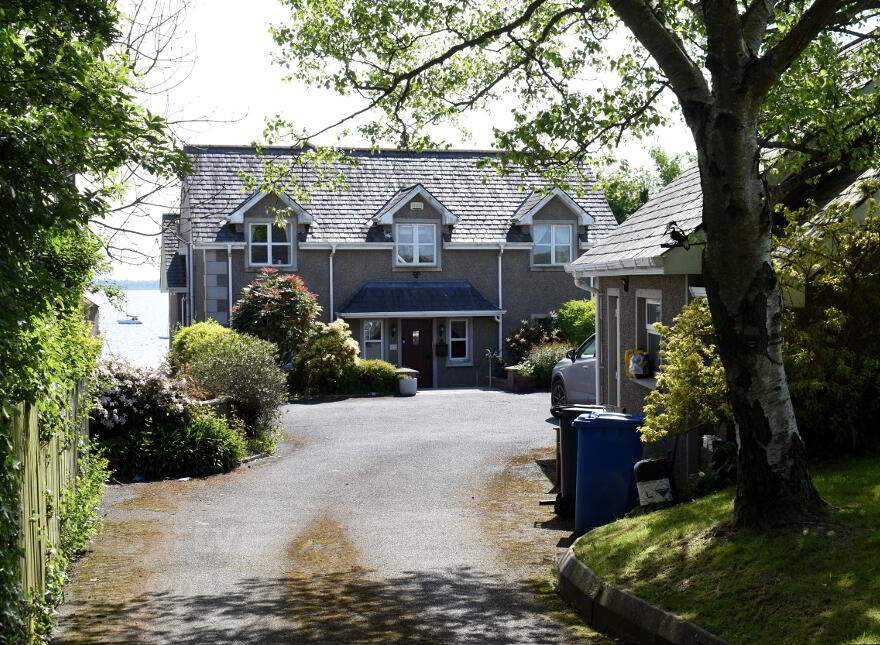 22 Shore Road, Killyleagh, BT30 9UE photo