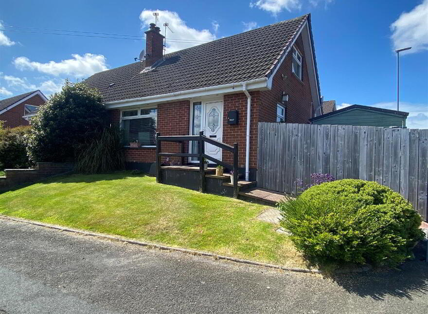 22 Meadowvale Drive, Bangor, BT19 1HP photo