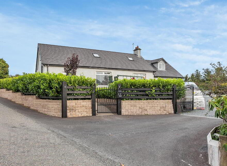 7 Glassdrumman Road, Ballynahinch, BT24 8UX photo