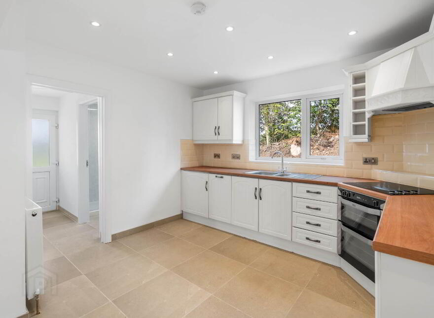 Meencarrigagh, Ballybofey, Lifford, F93E8PF