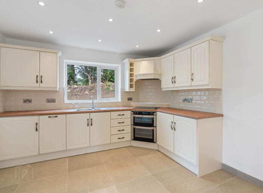 Meencarrigagh, Ballybofey, Lifford, F93E8PF