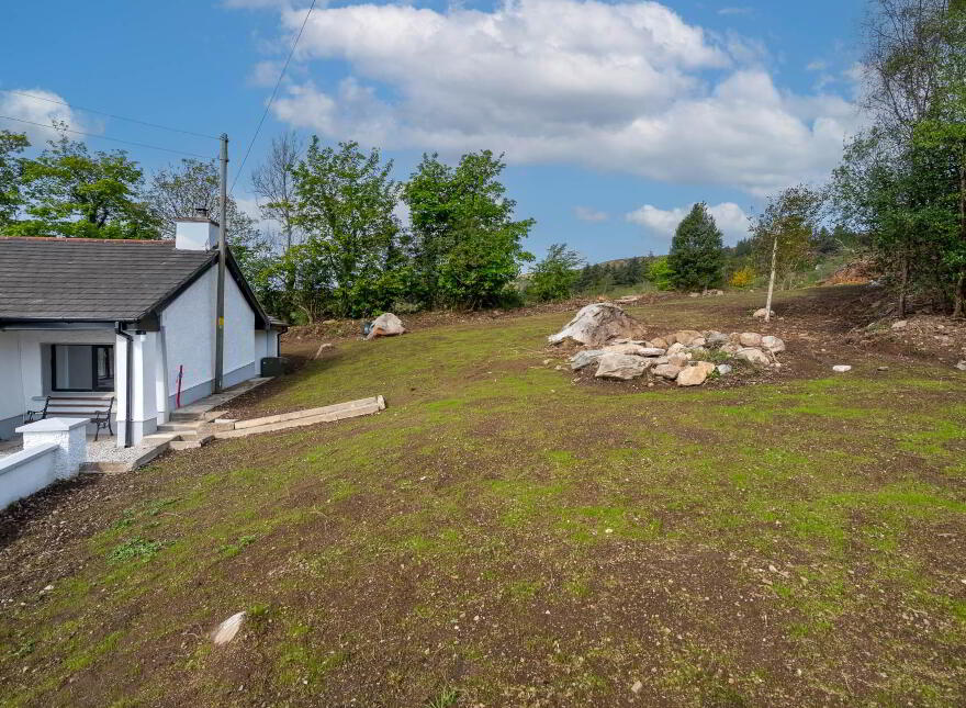 Meencarrigagh, Ballybofey, Lifford, F93E8PF
