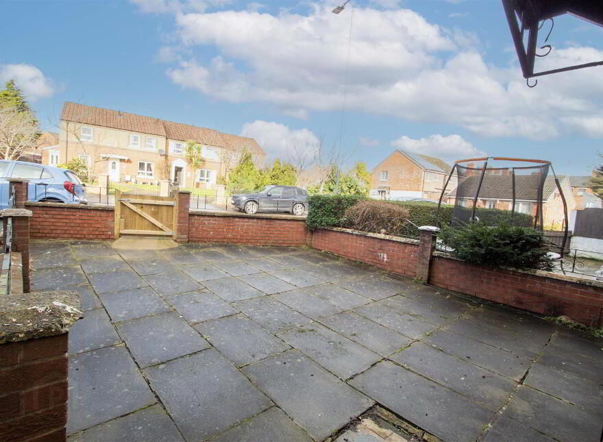4 Iris Walk, Belfast, BT12 7BX