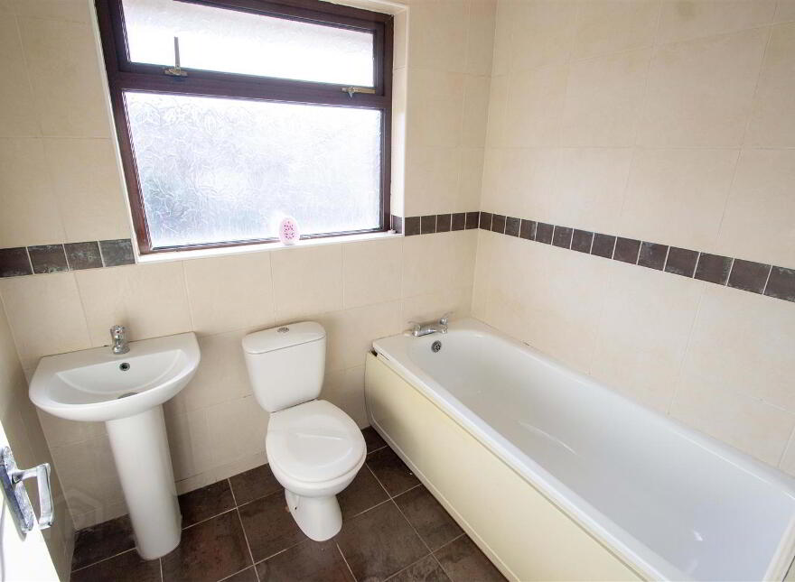 4 Iris Walk, Belfast, BT12 7BX