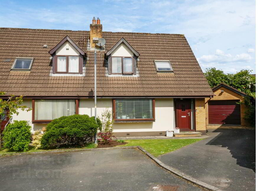 87 Laurelgrove Dale, Off Ballynaconaghy Road, Belfast, BT8 6ZE photo
