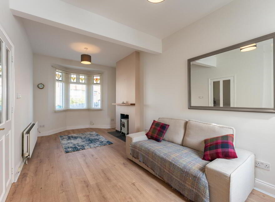 77 Downshire Road, Holywood, BT18 9LY