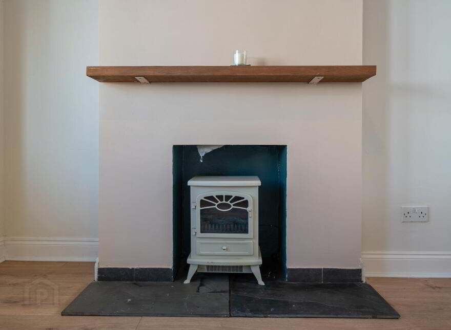 77 Downshire Road, Holywood, BT18 9LY