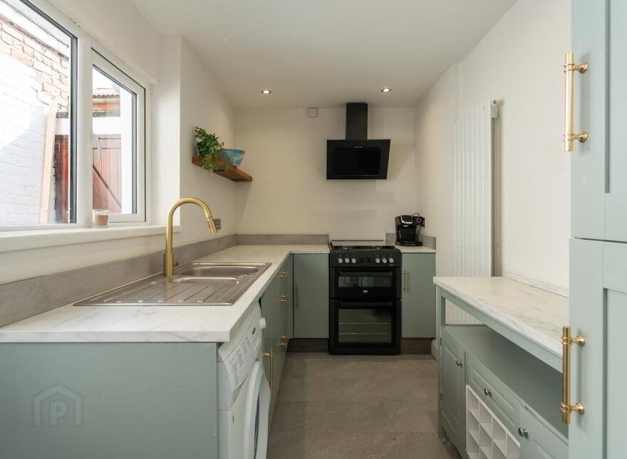 77 Downshire Road, Holywood, BT18 9LY