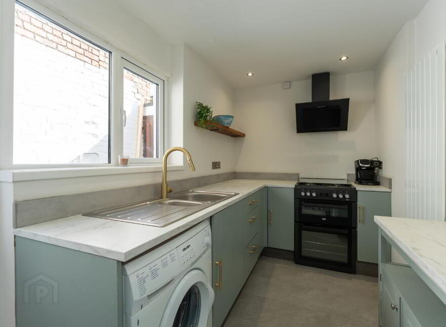 77 Downshire Road, Holywood, BT18 9LY
