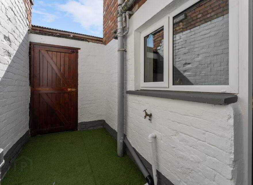 77 Downshire Road, Holywood, BT18 9LY