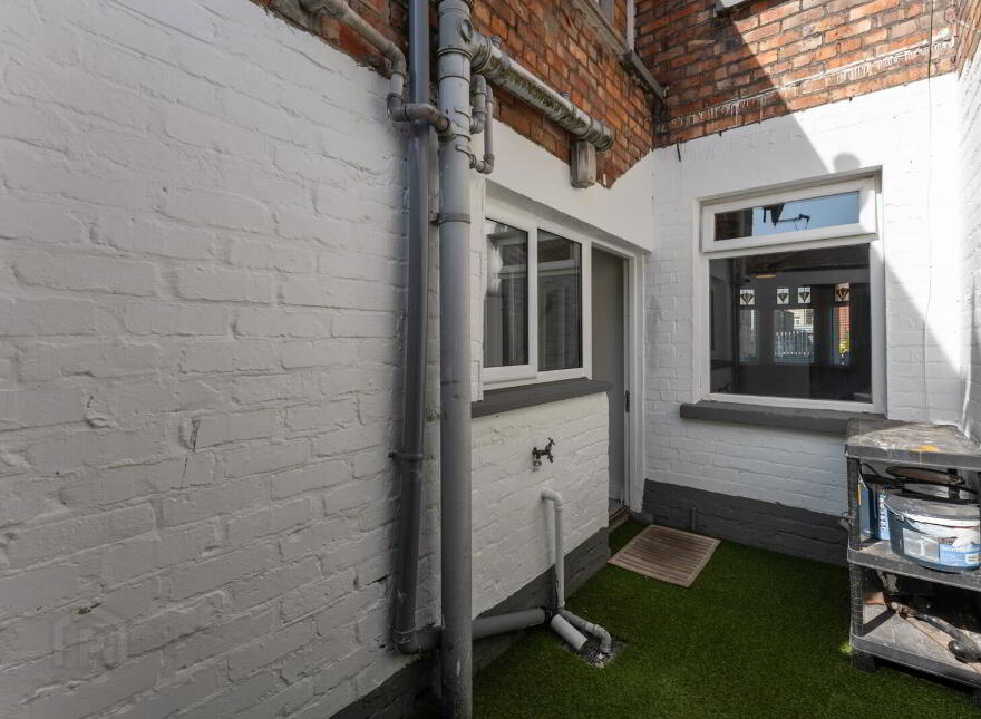 77 Downshire Road, Holywood, BT18 9LY