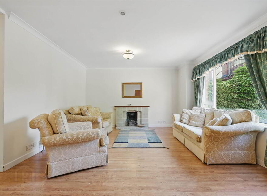 Apt 1, 64 Osborne Park, Belfast, BT9 6JP