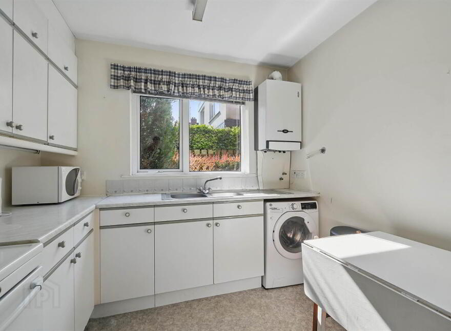 Apt 1, 64 Osborne Park, Belfast, BT9 6JP