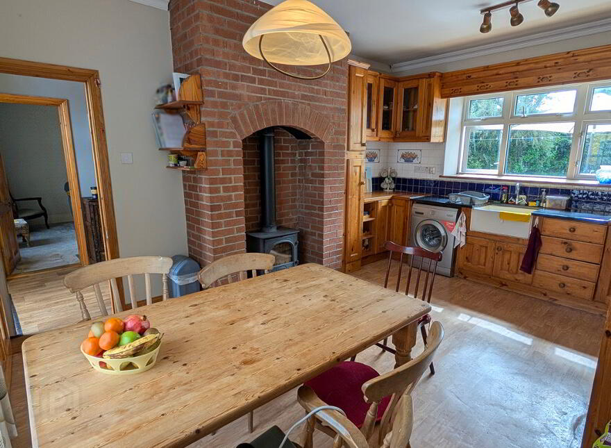 Church St., Carrigallen, H12DP30