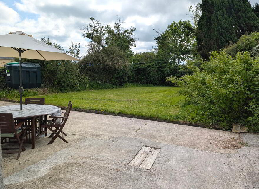 Church St., Carrigallen, H12DP30