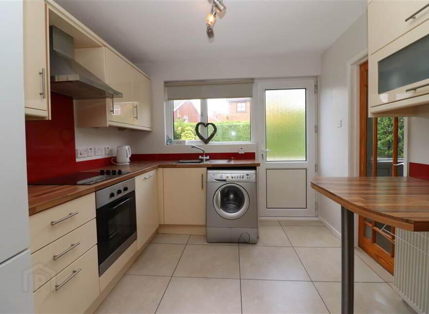 11 Richmond Avenue, Lisburn, BT28 2DL
