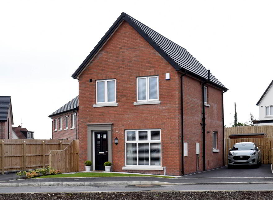 2 Oak Meadow Green, Newtownards, BT23 7JH photo
