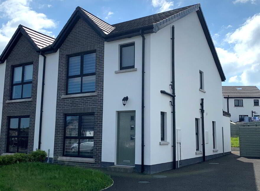 3 Millbrooke Avenue, Ballymoney, BT53 7FL photo