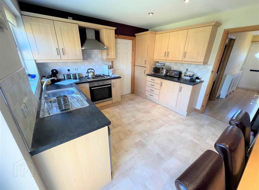 8 Lindara Park, Larne, BT40 2GD
