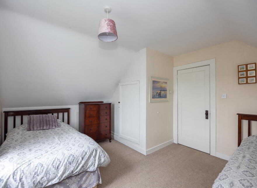 The Hide, 156 Portaferry Road, Newtownards, BT22 2AJ
