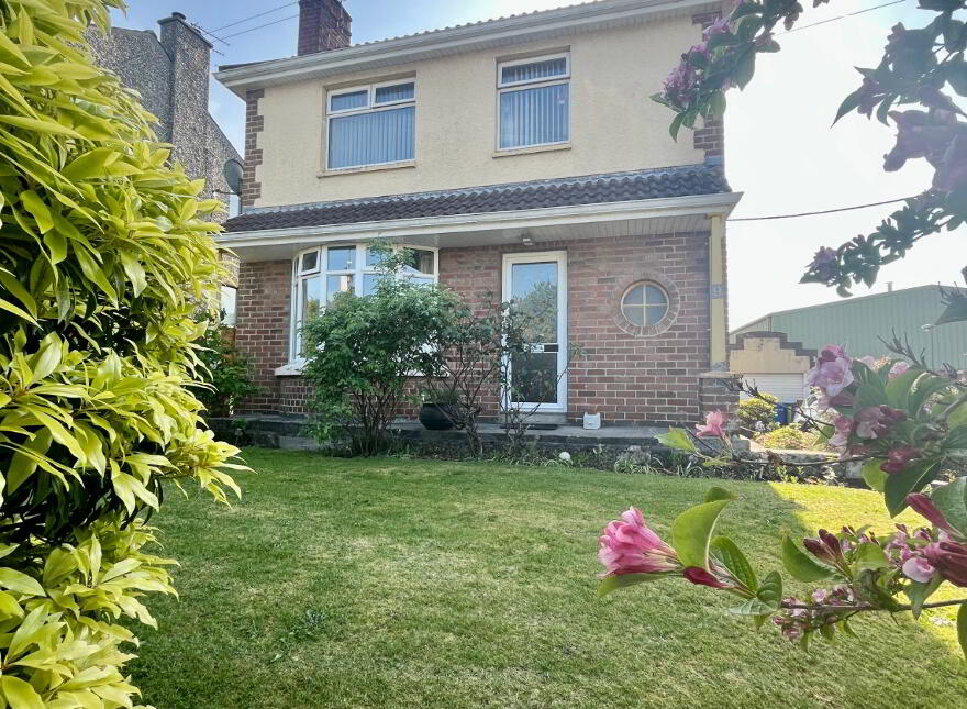 9 Caw Park, Waterside, Derry/Londonderry, BT47 6LZ photo