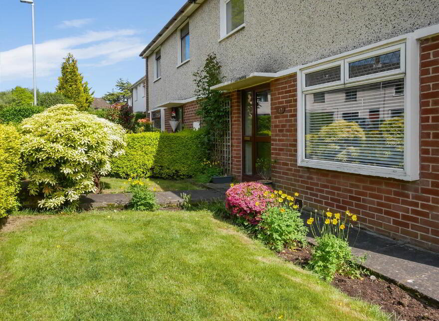 15 Castlecoole Park, Belvoir Park, Belfast, BT8 7BE