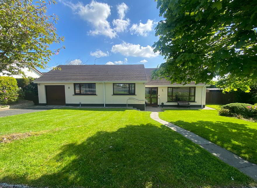 5 Larchwood, Banbridge, BT32 3UT photo