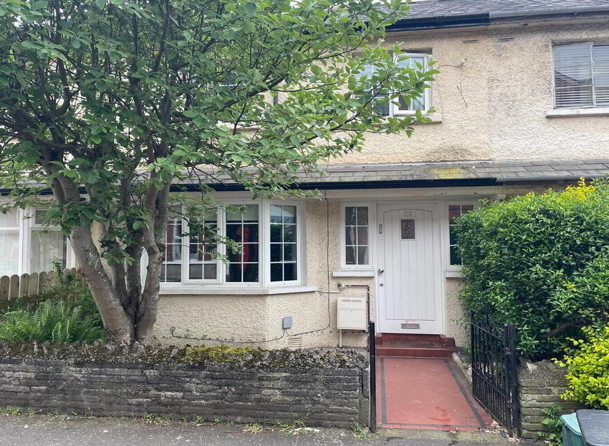 36 Dunluce Avenue, Belfast, BT9 7AY photo