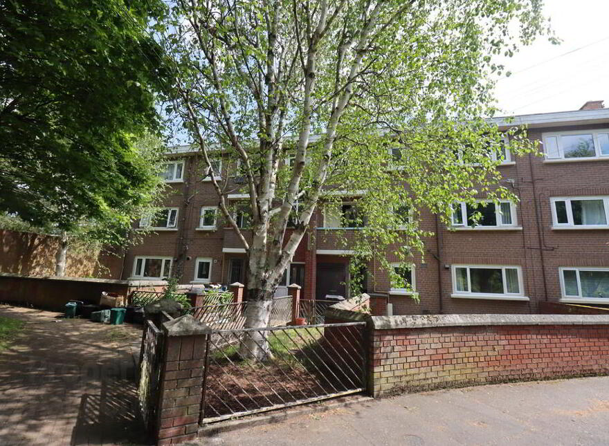 122 Annadale Flats, Belfast, BT7 3AY photo