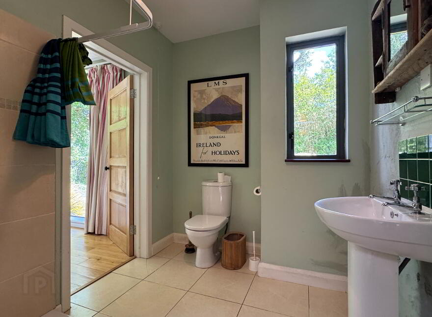 Driftwood Cottage, Ballyara, Killybegs, F94X9V2