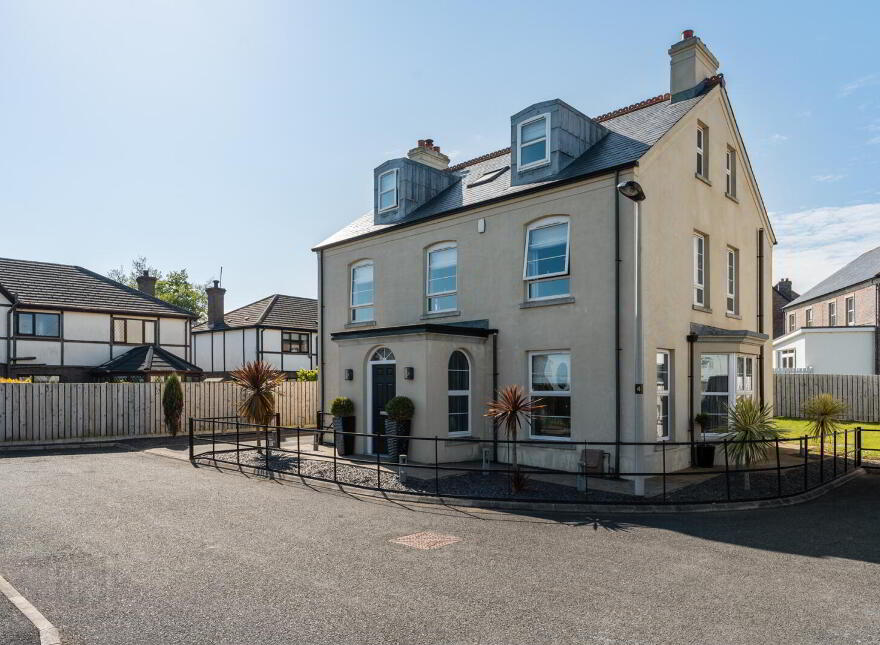 7 Hartley Hall Close, Greenisland, Carrickfergus, BT38 8ZQ
