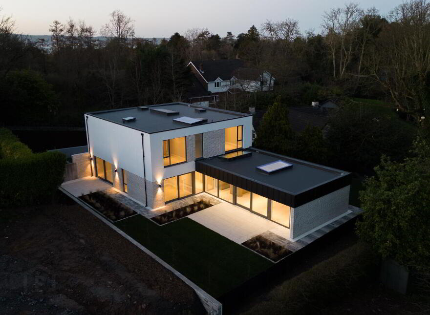 Monad, 7a Glen Road, Cultra, Holywood, BT18 0HB