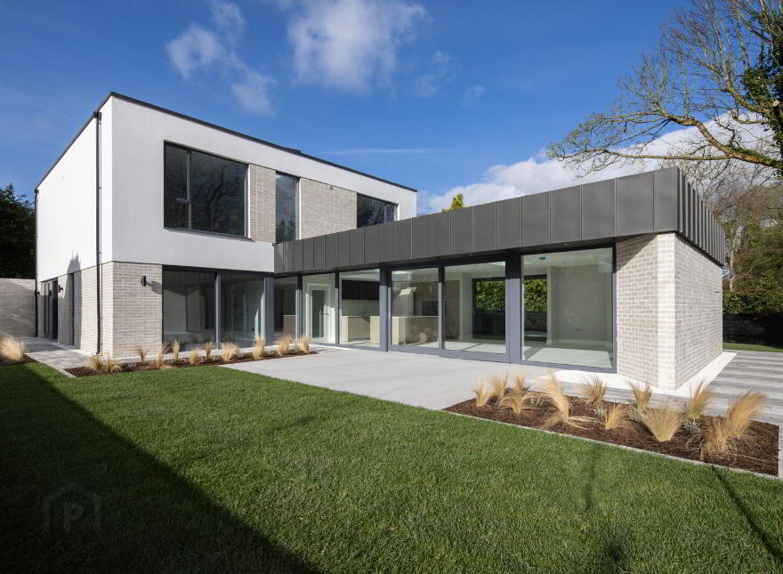 Monad, 7a Glen Road, Cultra, Holywood, BT18 0HB