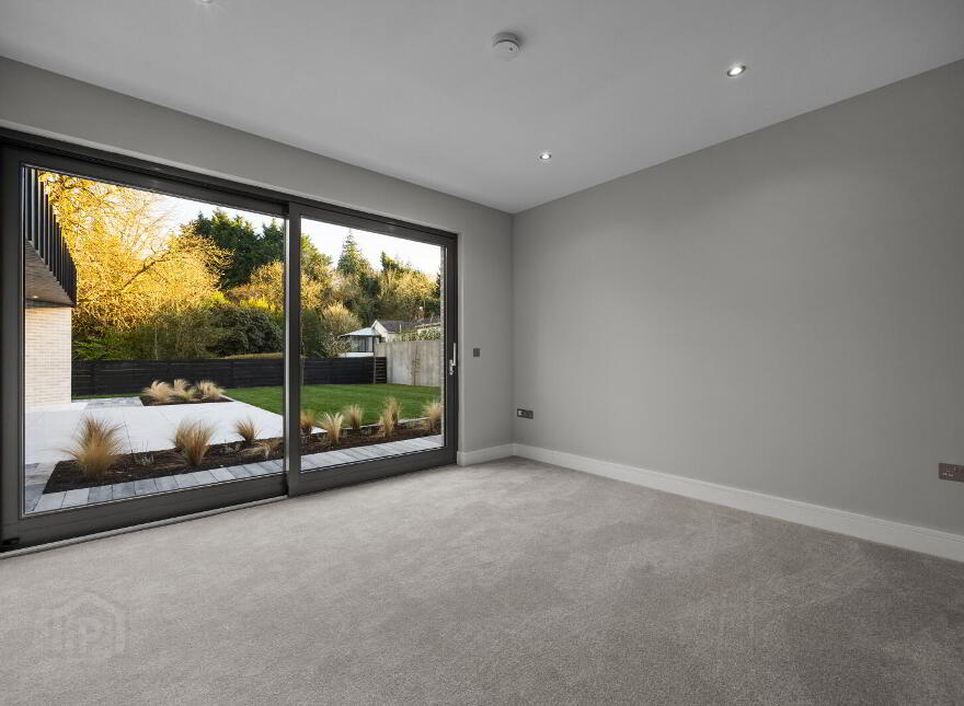 Monad, 7a Glen Road, Cultra, Holywood, BT18 0HB
