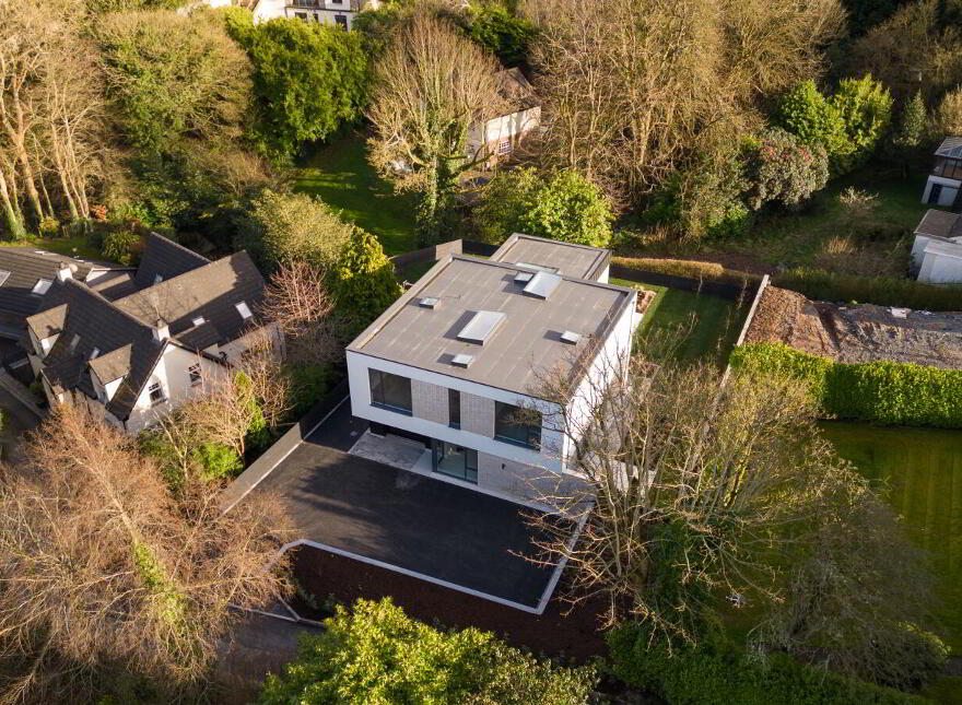 Monad, 7a Glen Road, Cultra, Holywood, BT18 0HB