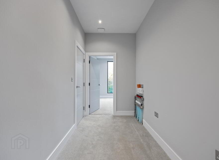 Monad, 7a Glen Road, Cultra, Holywood, BT18 0HB