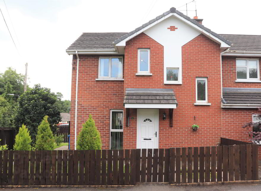 6 Gortin Park, Coalisland, Dungannon, BT71 6ER photo