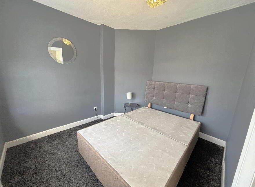 678 Oldpark Road, Belfast, BT14 6QN