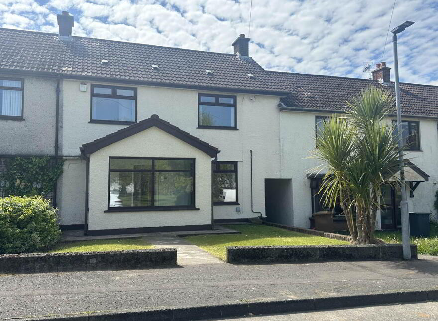 4 Orlock Crescent, Larne, BT40 2JD photo
