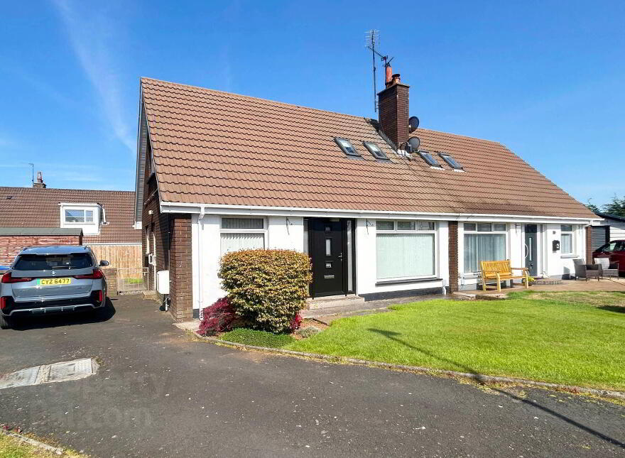 8 Glendhu Crescent, Coleraine, BT52 1RH photo