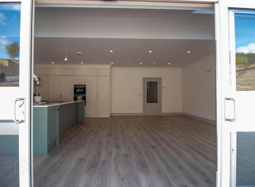 Oakwood, Swellan Park, Cavan Town, H12T0F9