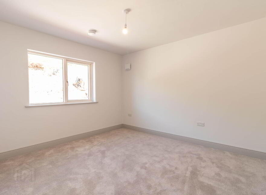 Oakwood, Swellan Park, Cavan Town, H12T0F9
